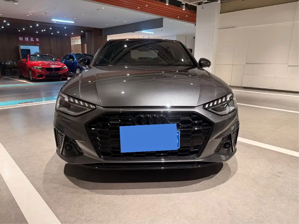 Audi A4 2023