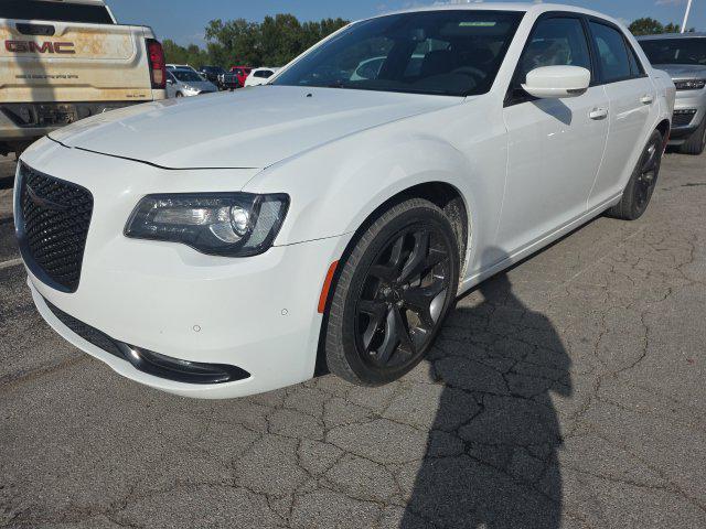 Chrysler 300 2023