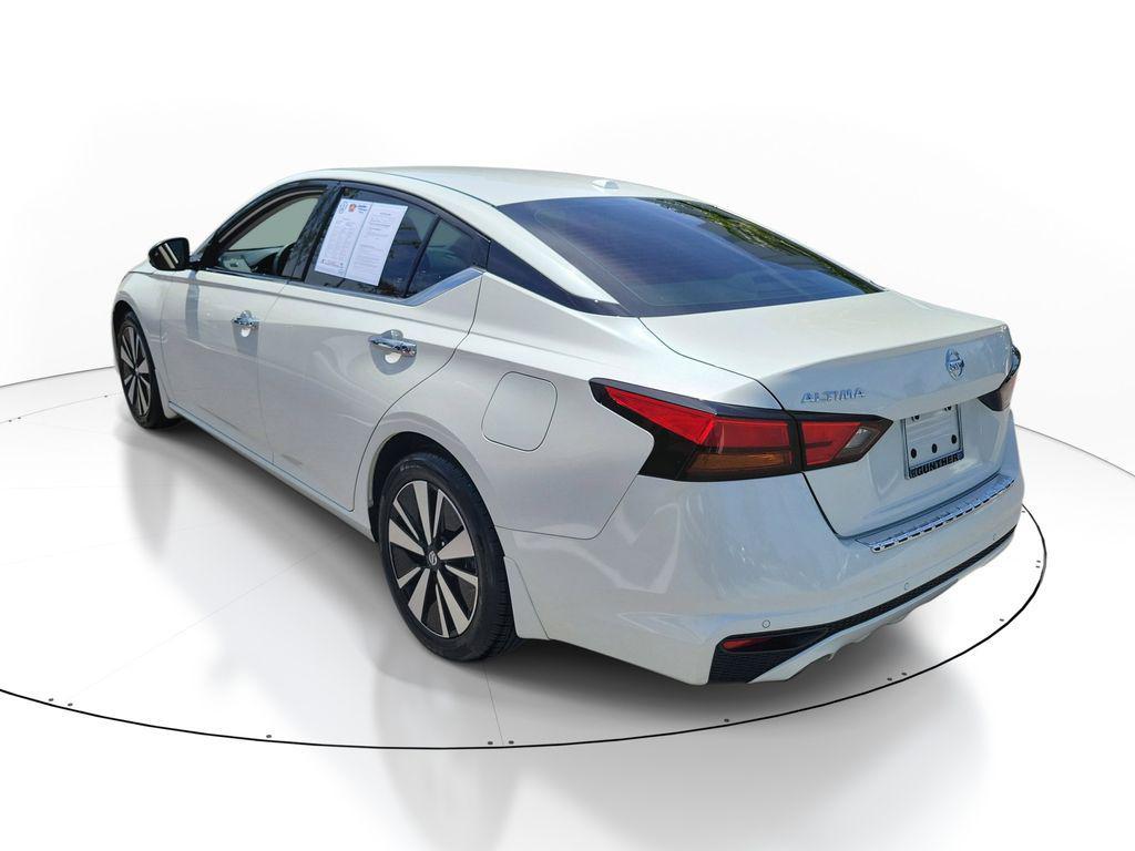 Nissan Altima 2021