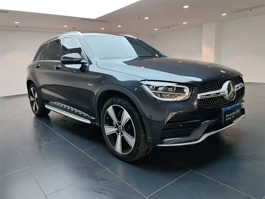 Mercedes-Benz GLC 2023