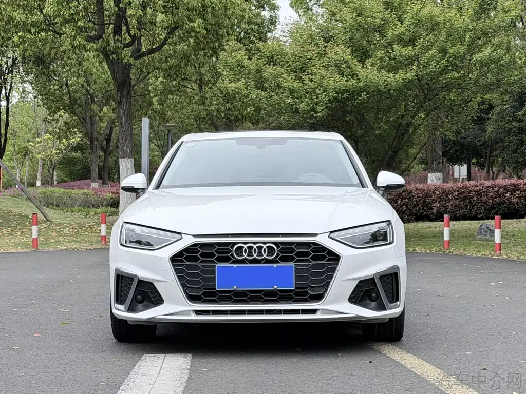 Audi A4 2023