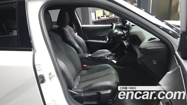 Peugeot 2008 2021
