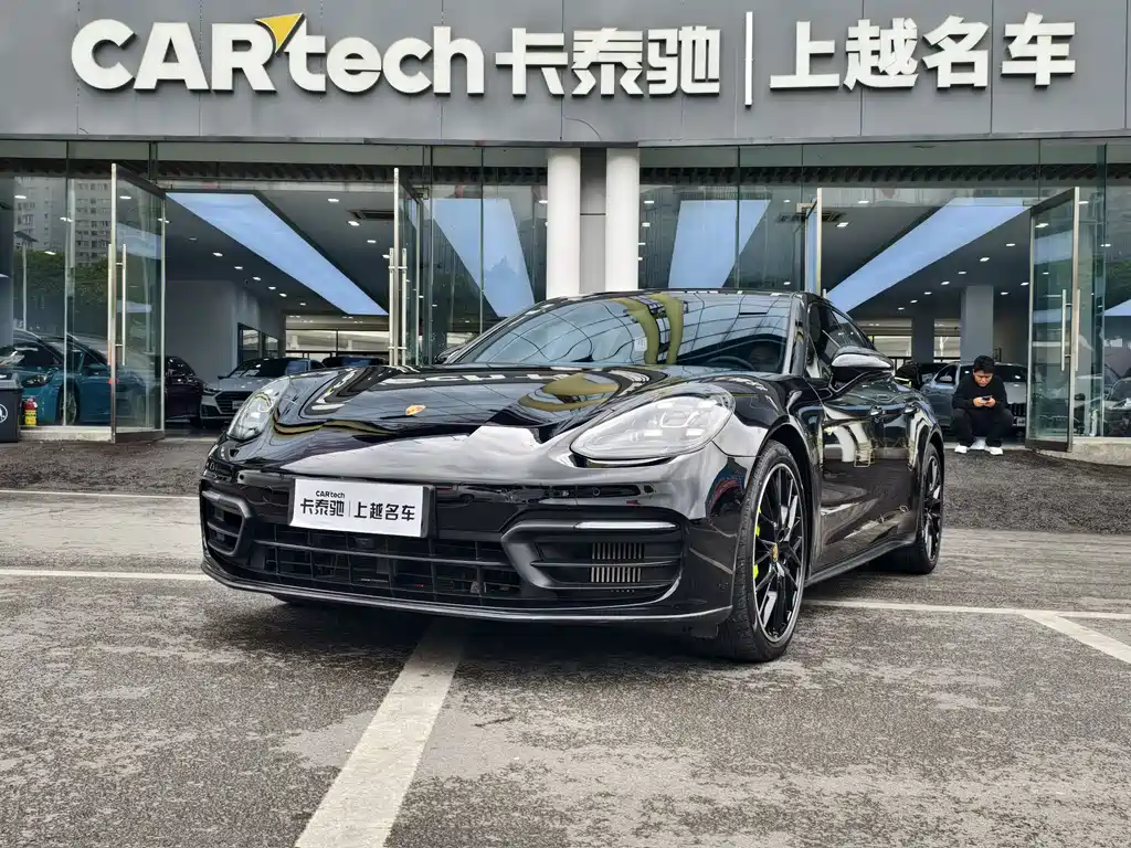 Porsche Panamera 2022