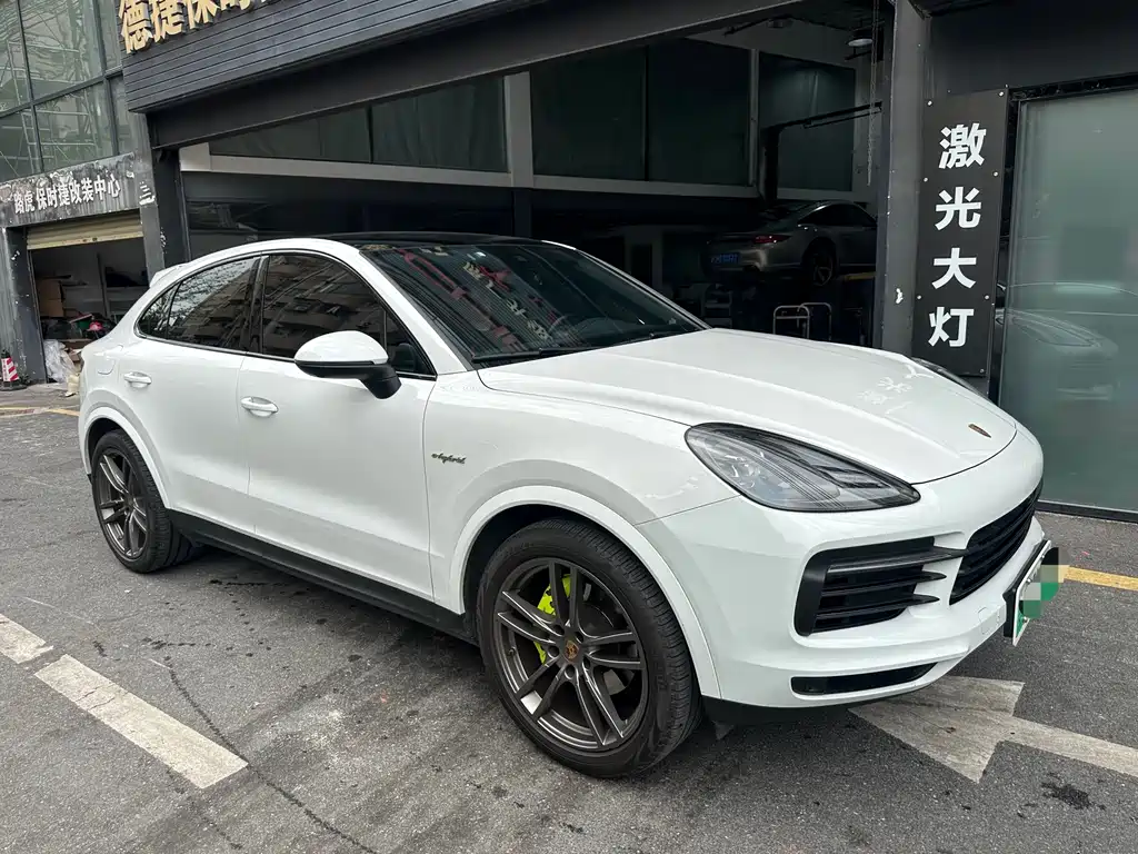 Porsche Cayenne 2023