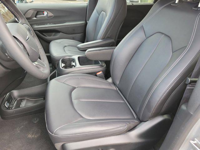 Chrysler Pacifica 2026