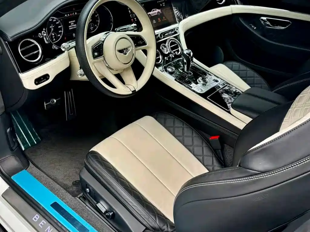 Bentley Continental 2022