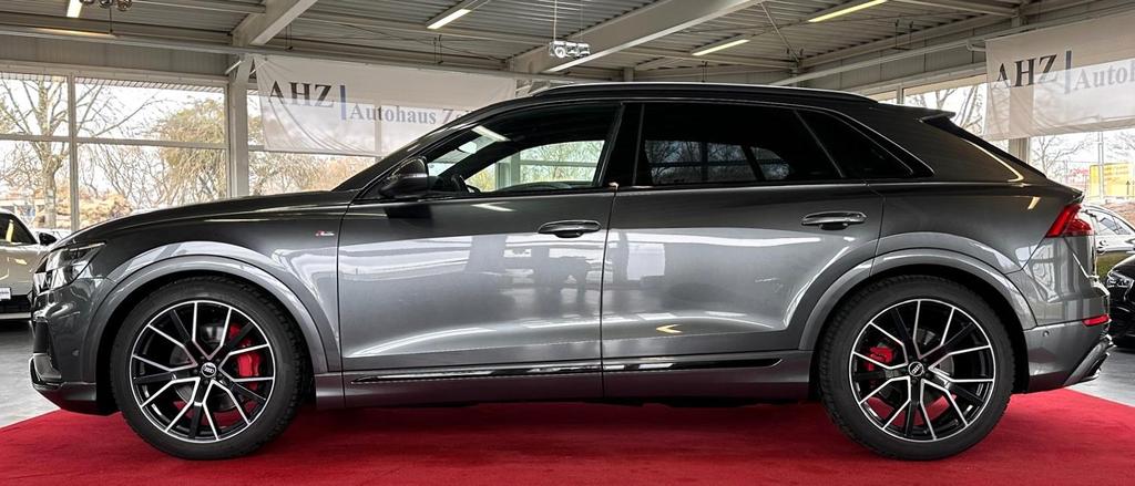 Audi Q8 2021