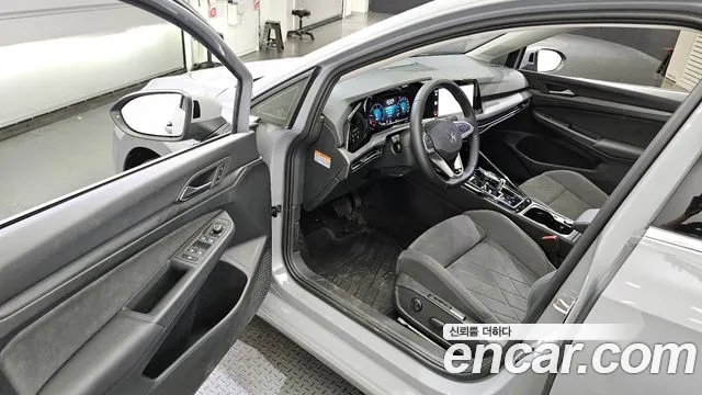 Volkswagen Golf 2024