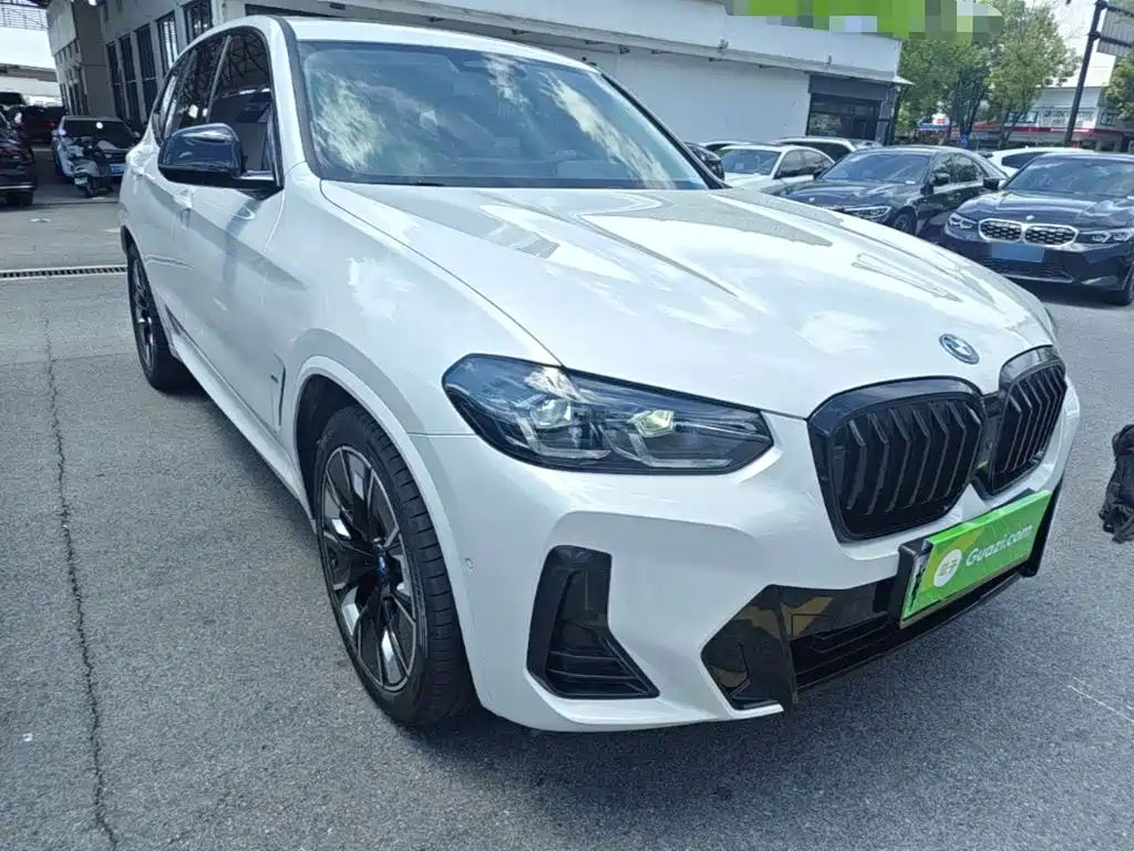 BMW iX3 2023