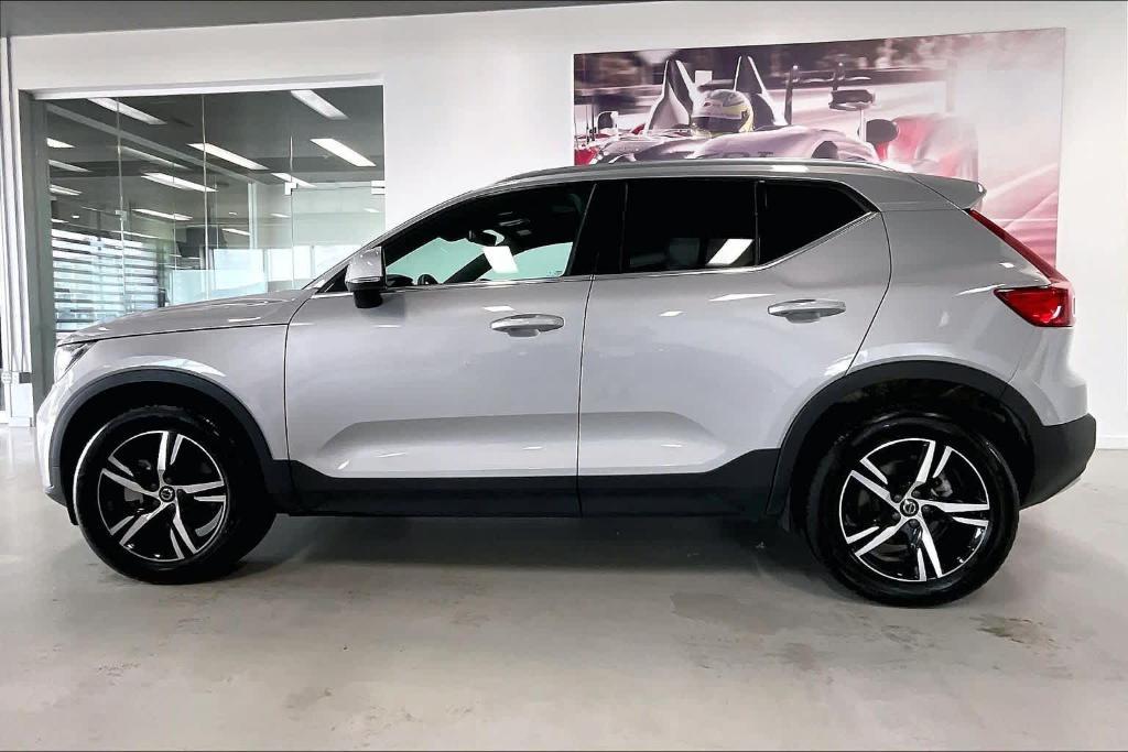 Volvo XC40 2025