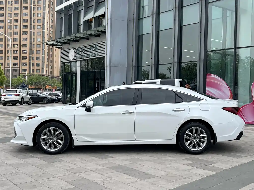 Toyota Avalon 2021