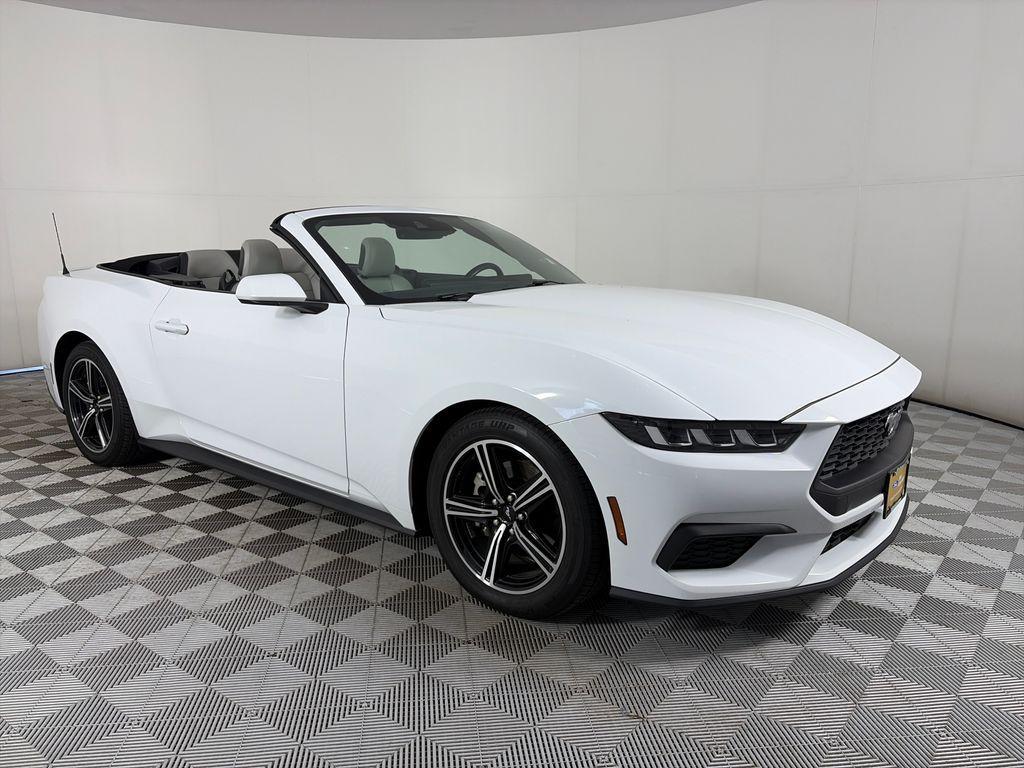 Ford Mustang 2024