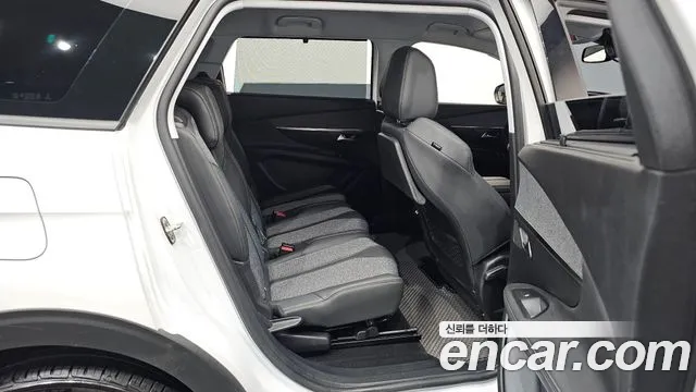 Peugeot 5008 2021