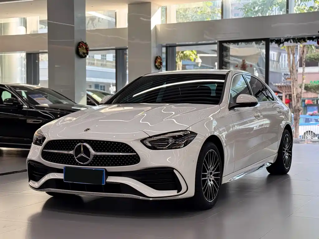 Mercedes-Benz C-Класс 2024