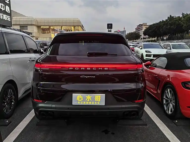 Porsche Cayenne 2024