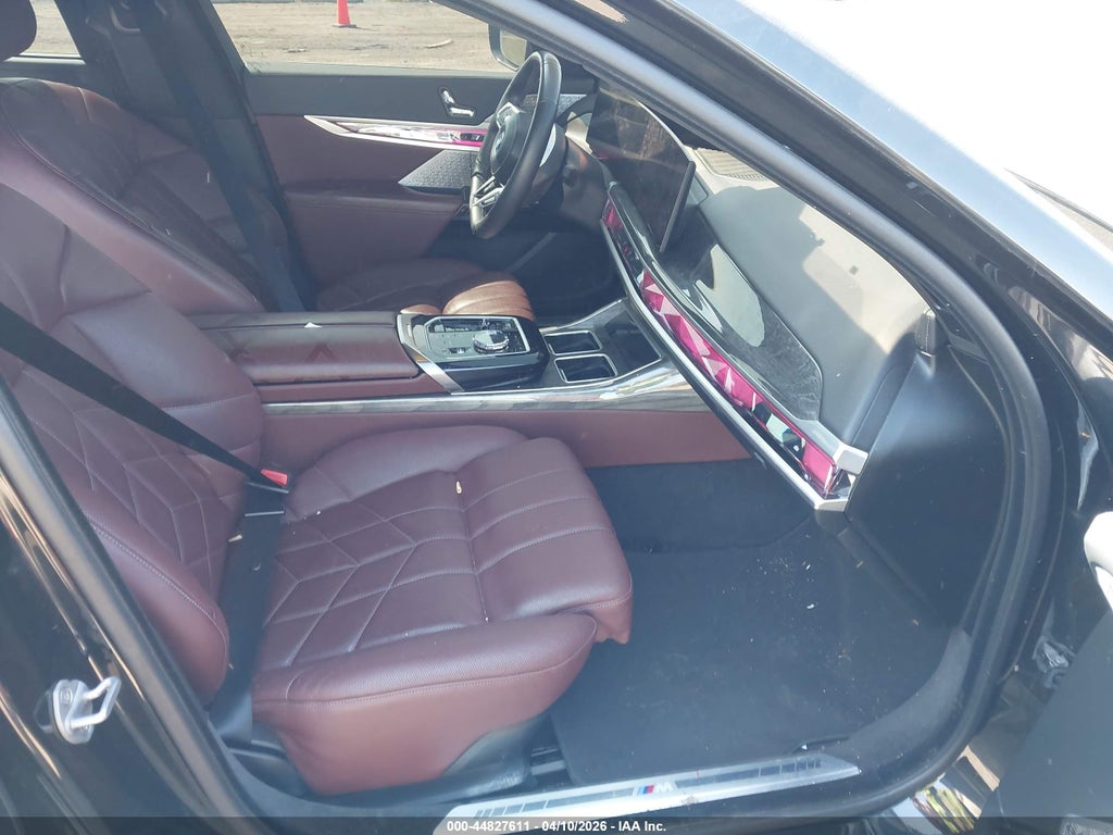 BMW i7 2024