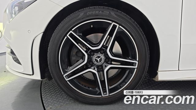 Mercedes-Benz CLA 2021