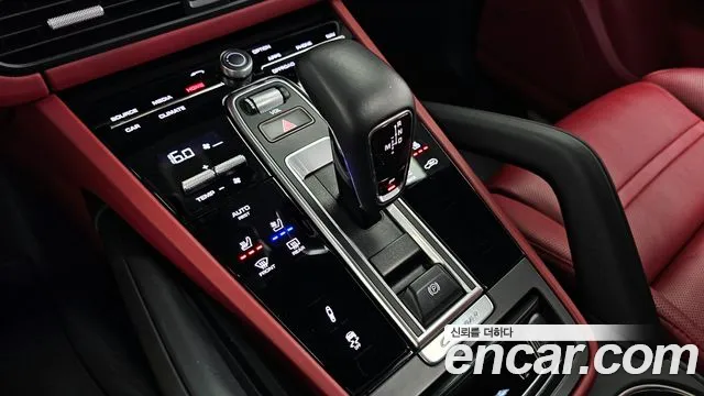 Porsche Cayenne 2021