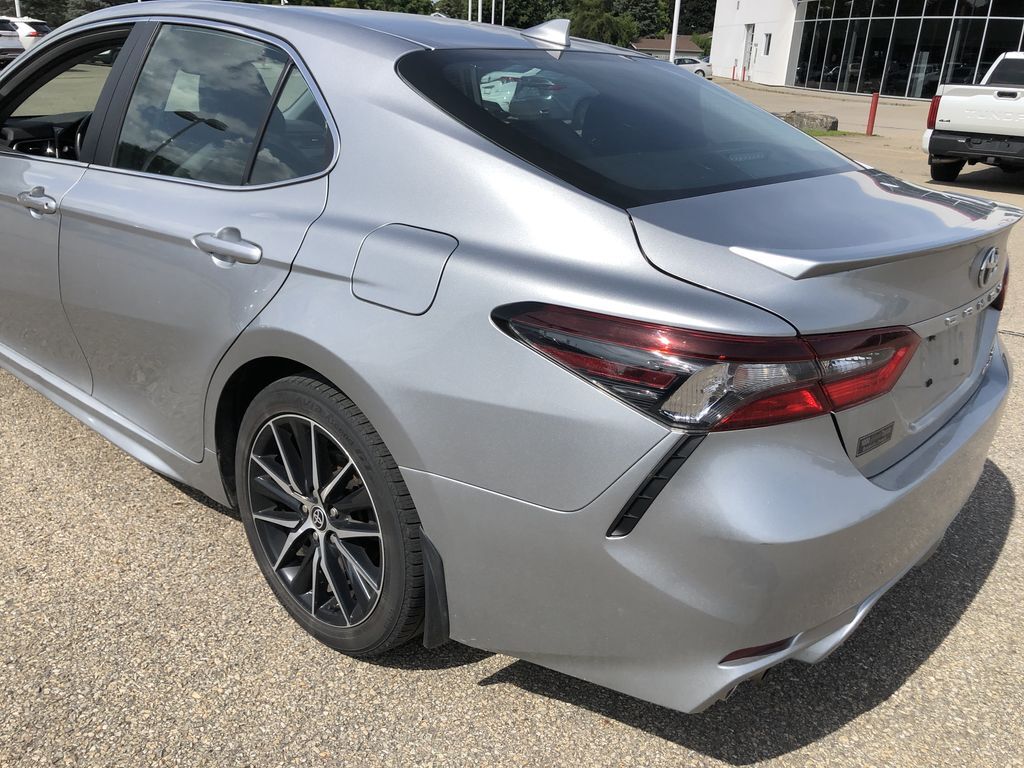 Toyota Camry 2021
