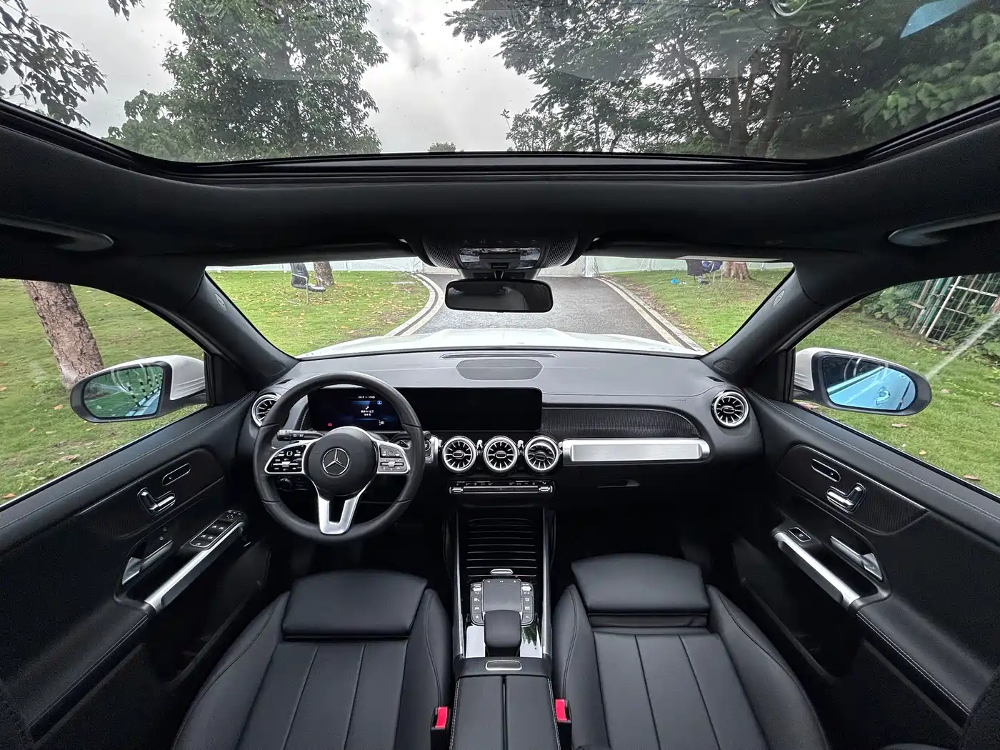 Mercedes-Benz EQB 2024