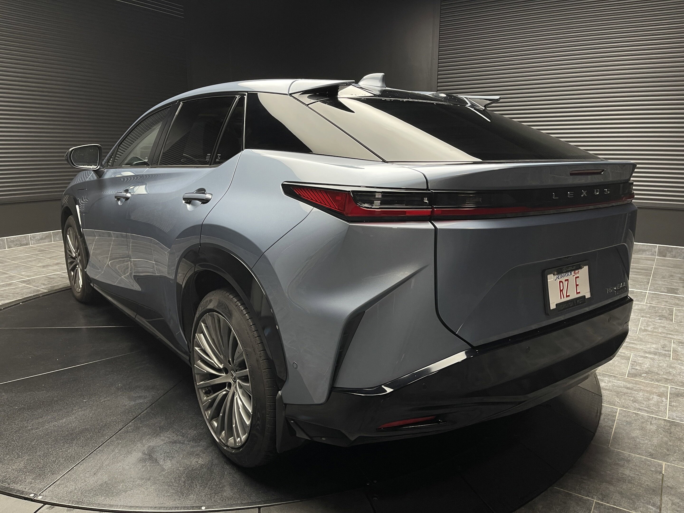 Lexus RZ 2025