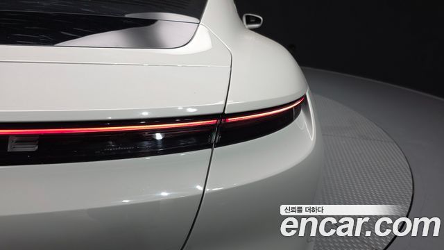 Porsche Taycan 2021