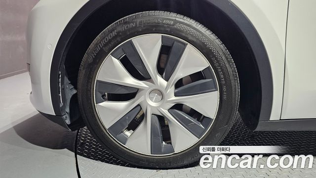 Tesla Model Y 2021
