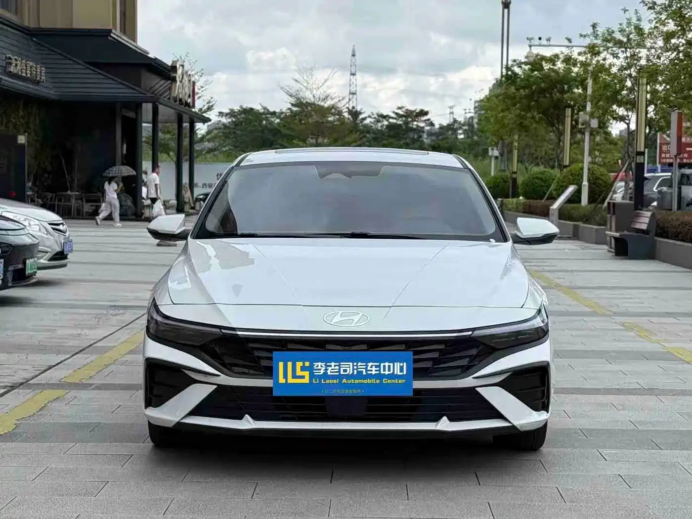 Hyundai Elantra 2025