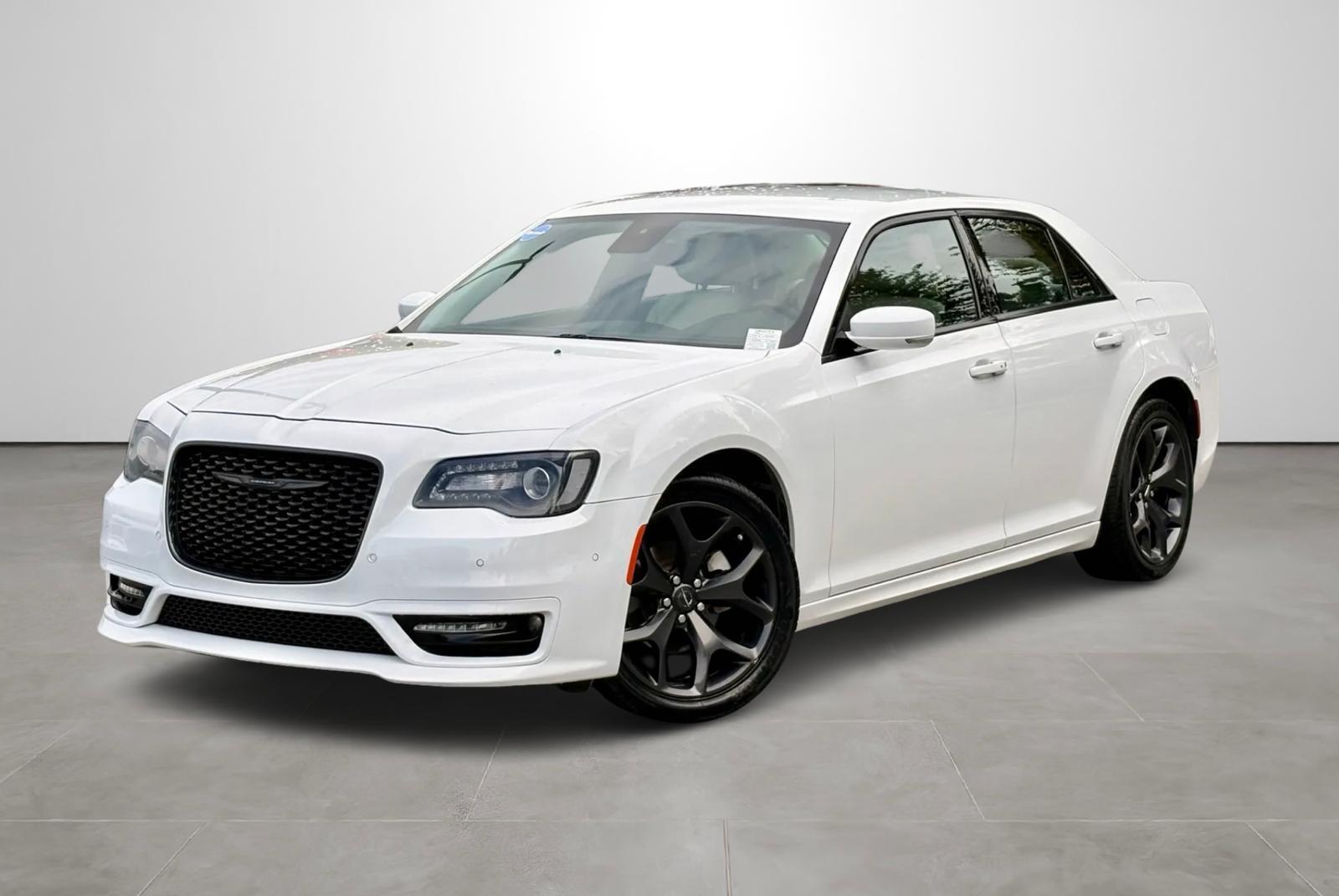 Chrysler 300 2023