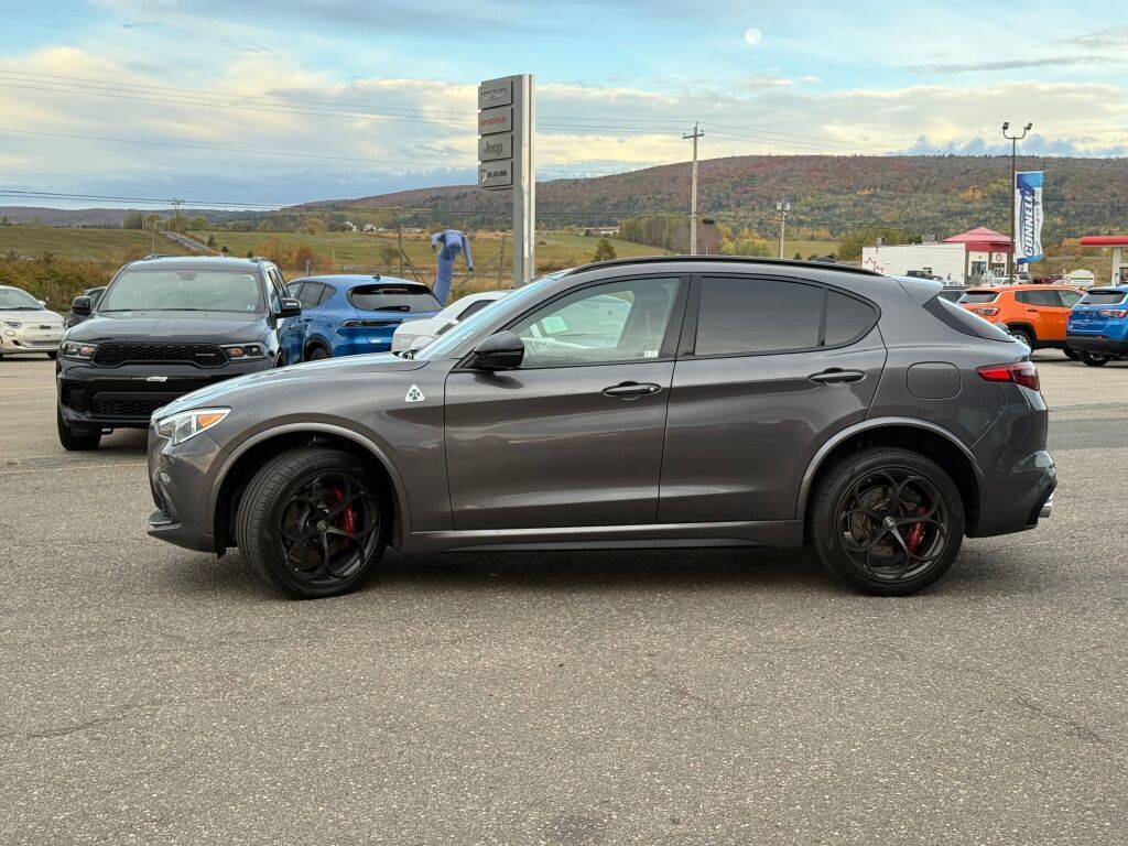 Alfa Romeo Stelvio 2023