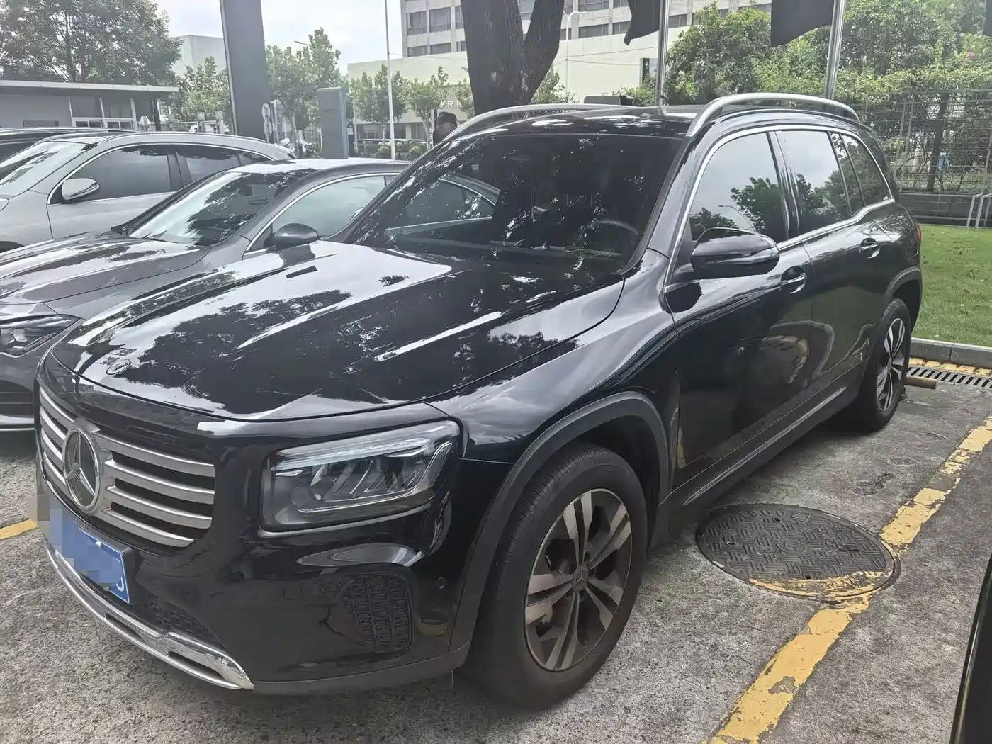 Mercedes-Benz GLB 2023