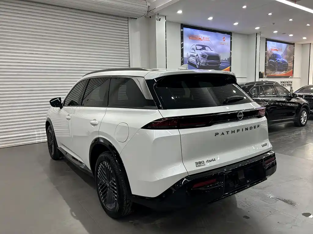 Nissan Pathfinder 2024