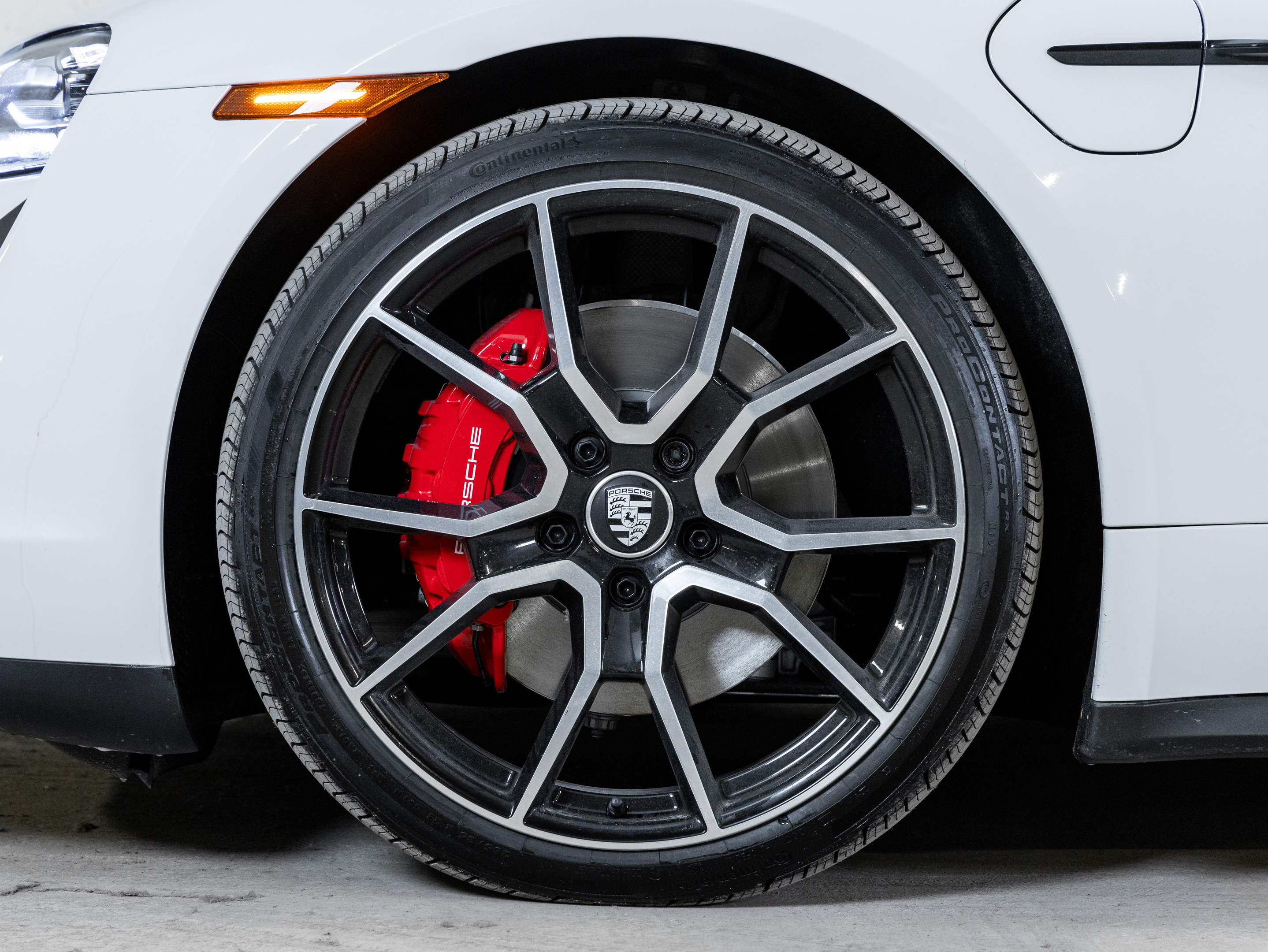 Porsche Taycan 2024