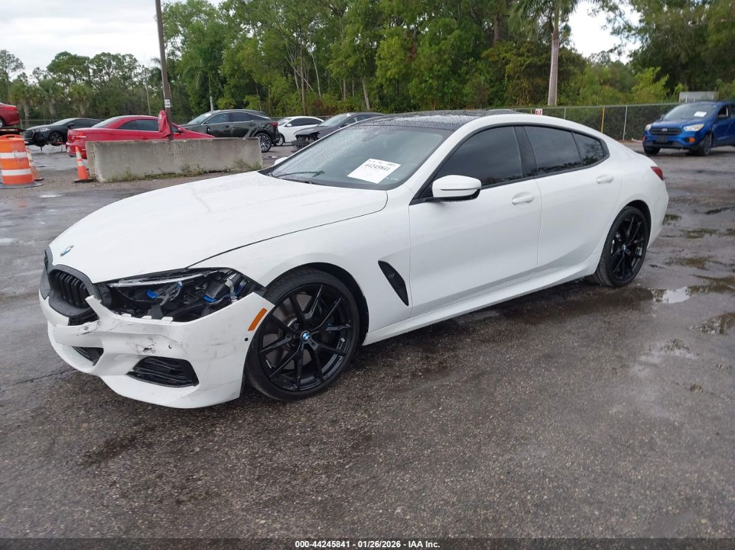 BMW 8 серии 2025