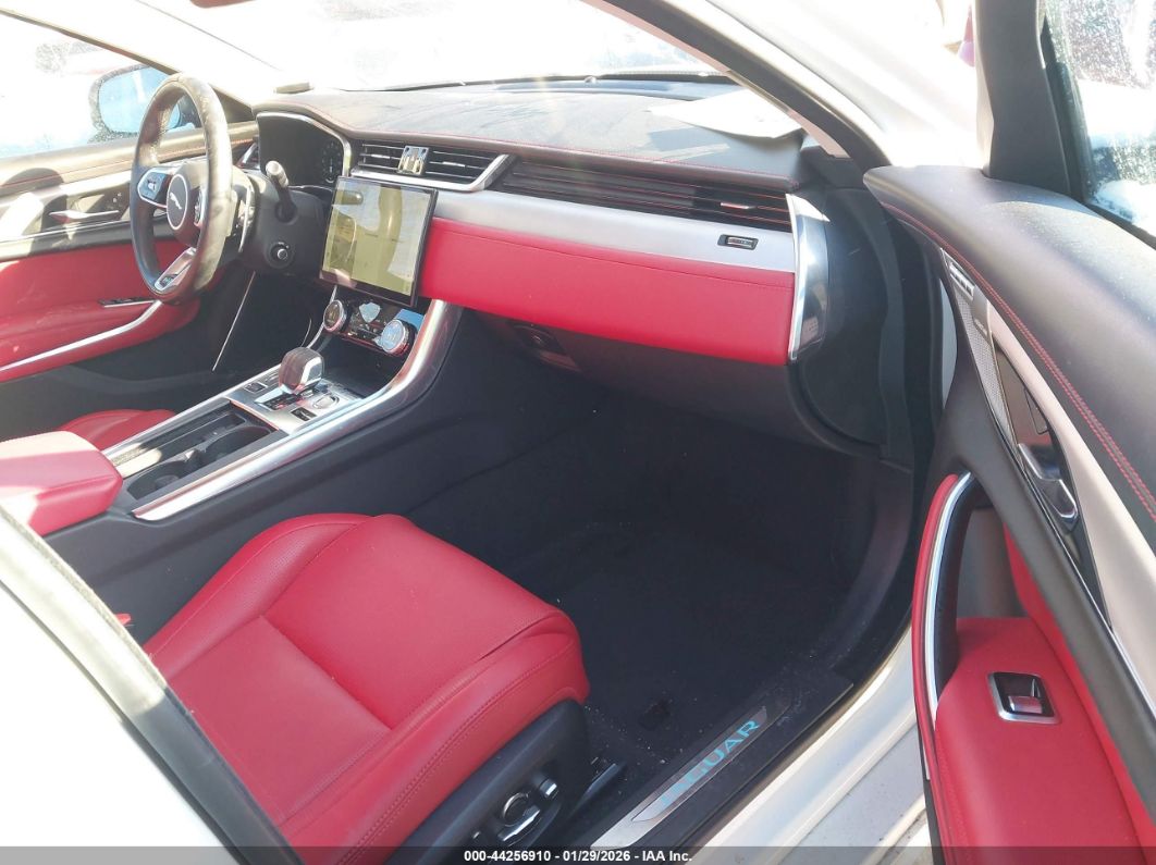 Jaguar XF 2021