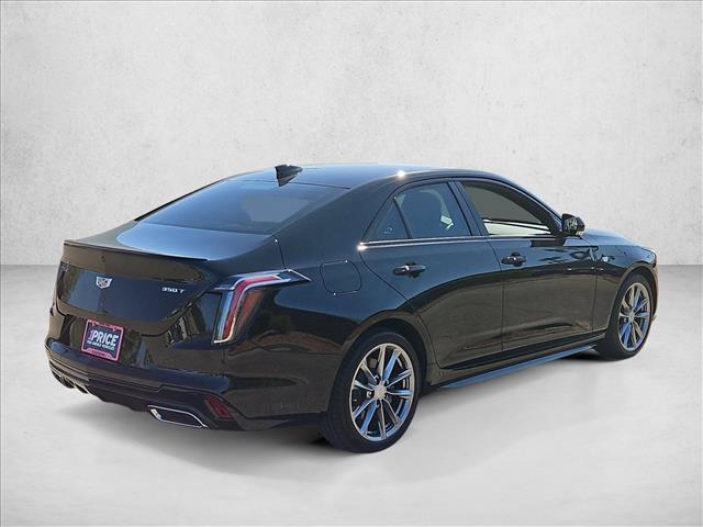 Cadillac CT4 2026