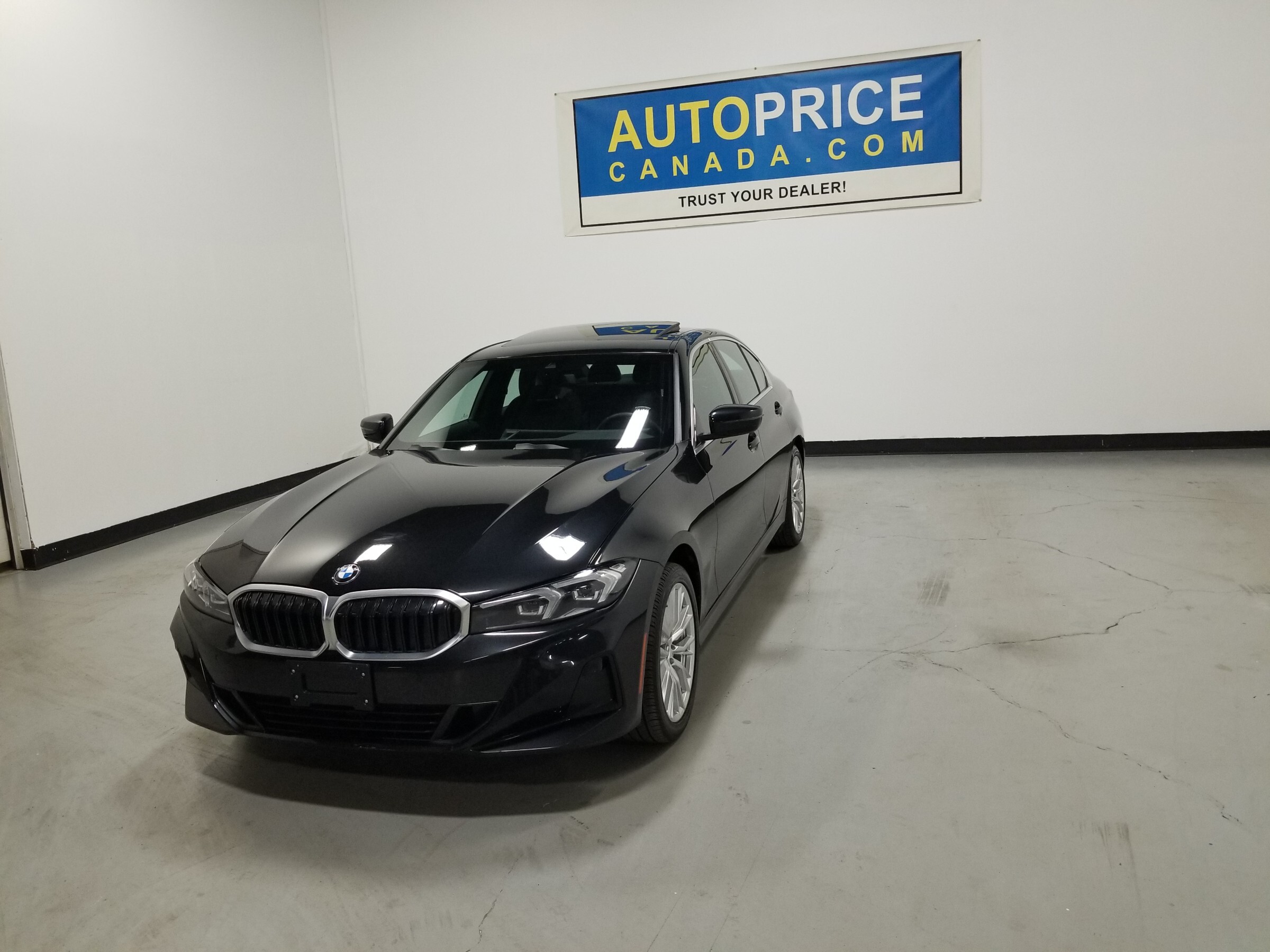 BMW 330 2024