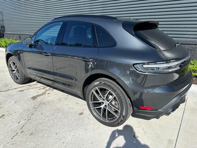 Porsche Macan 2025