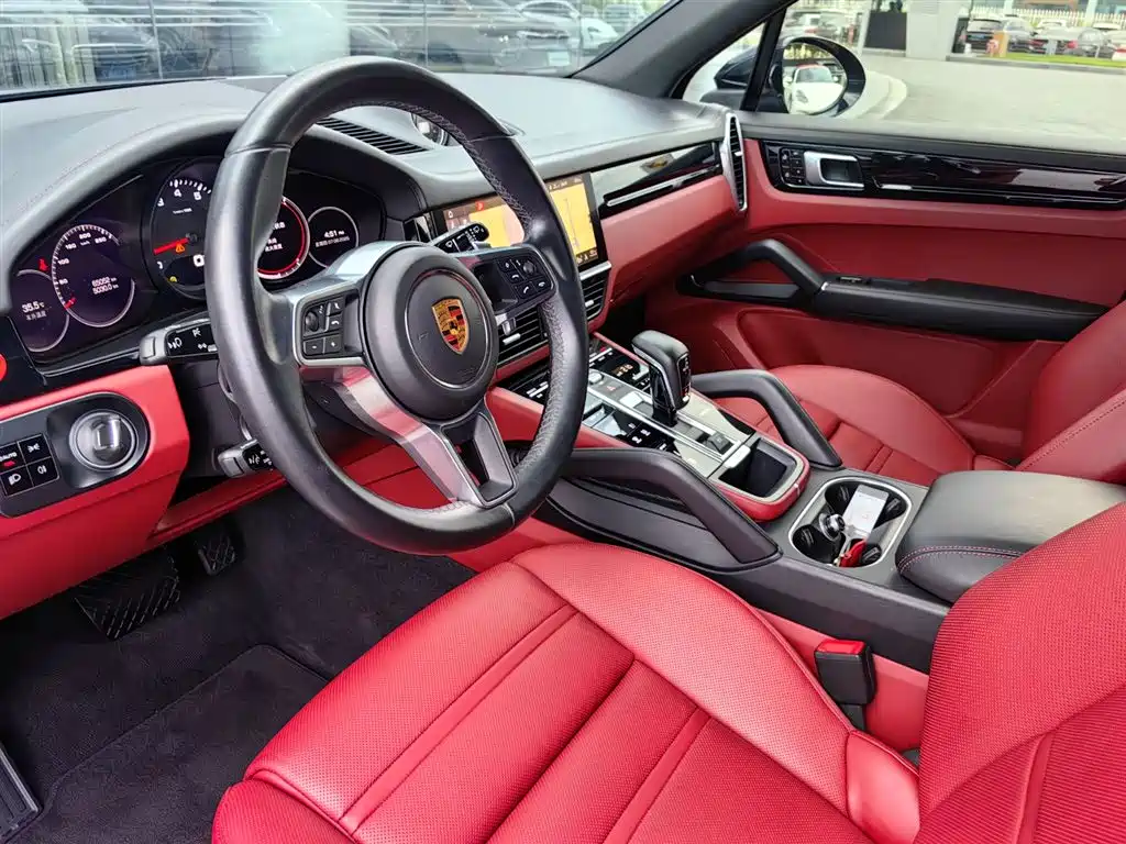 Porsche Cayenne 2021