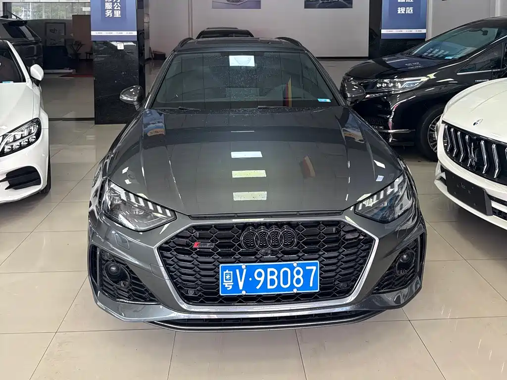 Audi RS 4 2022