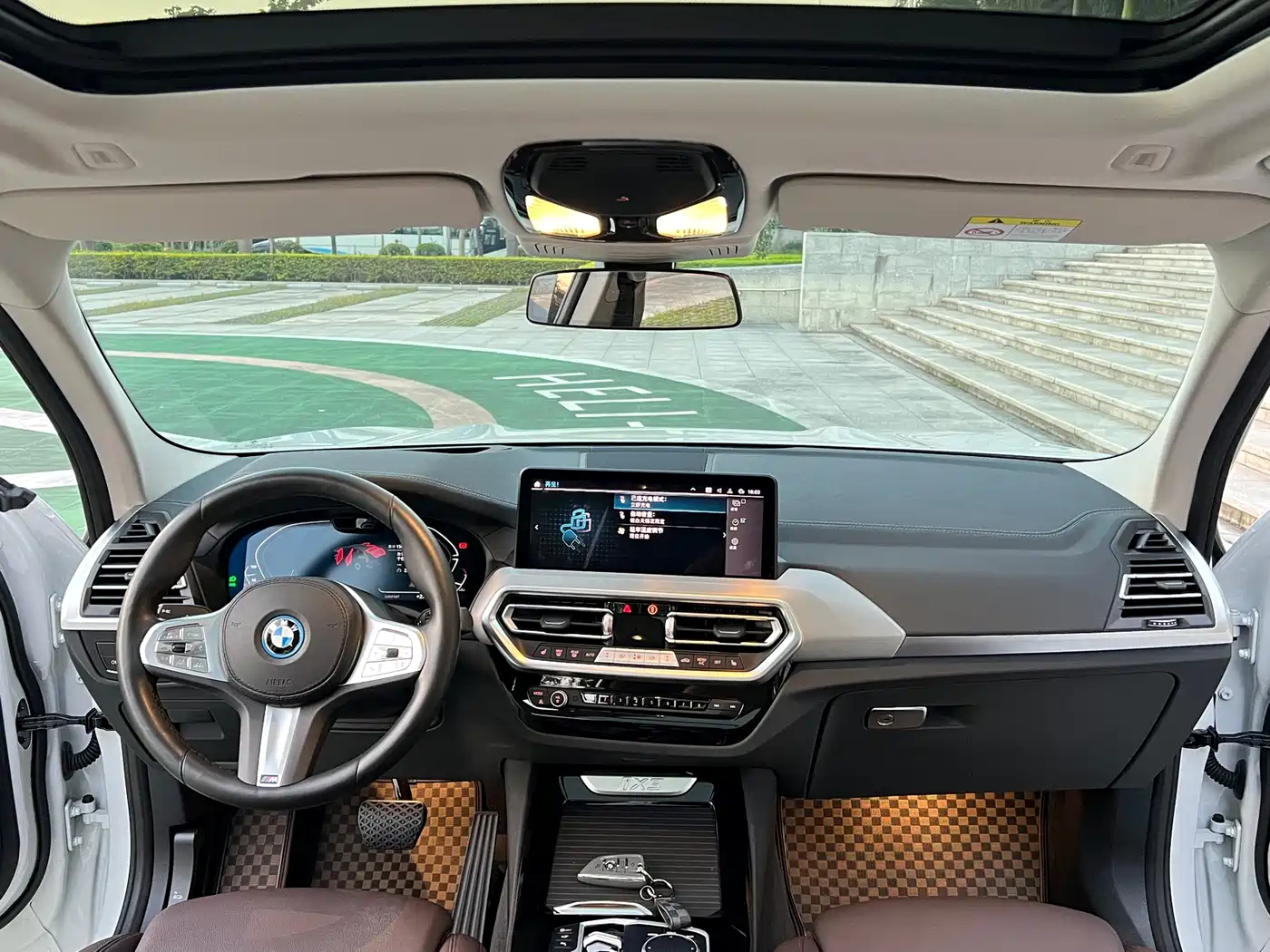 BMW iX3 2024