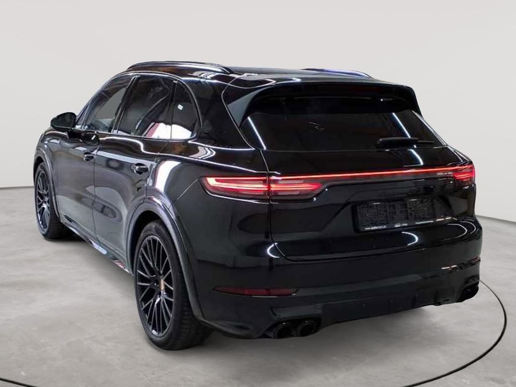 Porsche Cayenne 2022