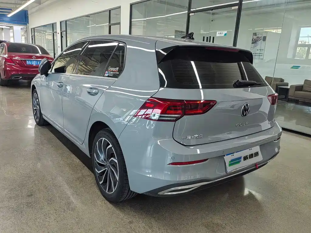 Volkswagen Golf 2023