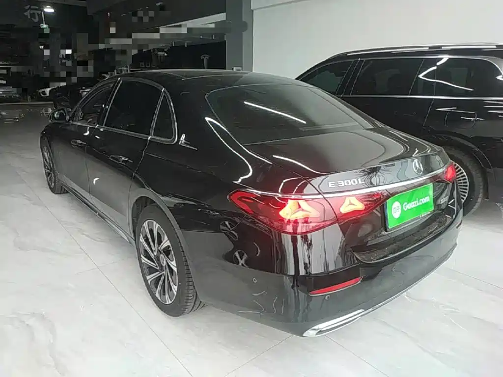 Mercedes-Benz E-Класс 2025