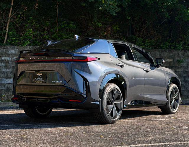Lexus RZ 2026