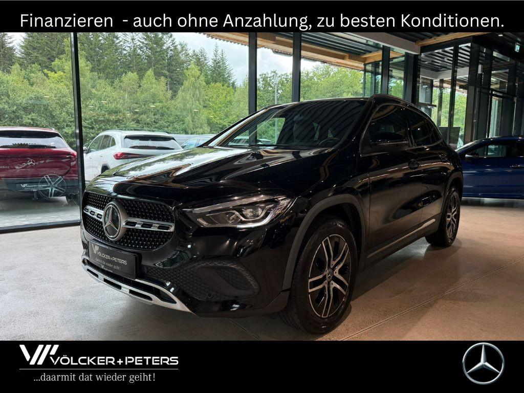 Mercedes-Benz GLA 200 2023