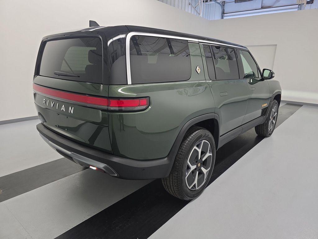Rivian R1S 2024