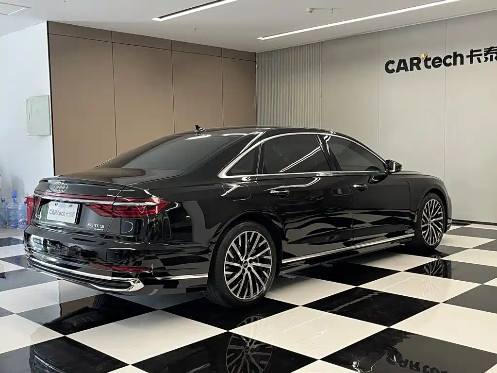 Audi A8 2023