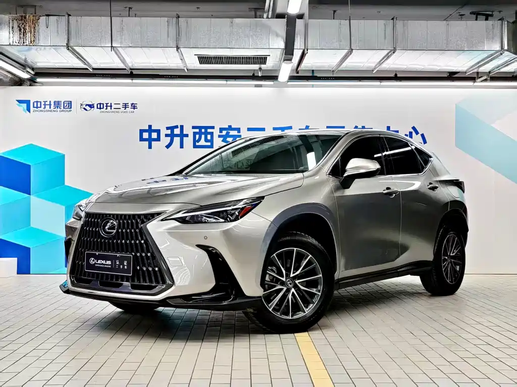 Lexus NX 2021