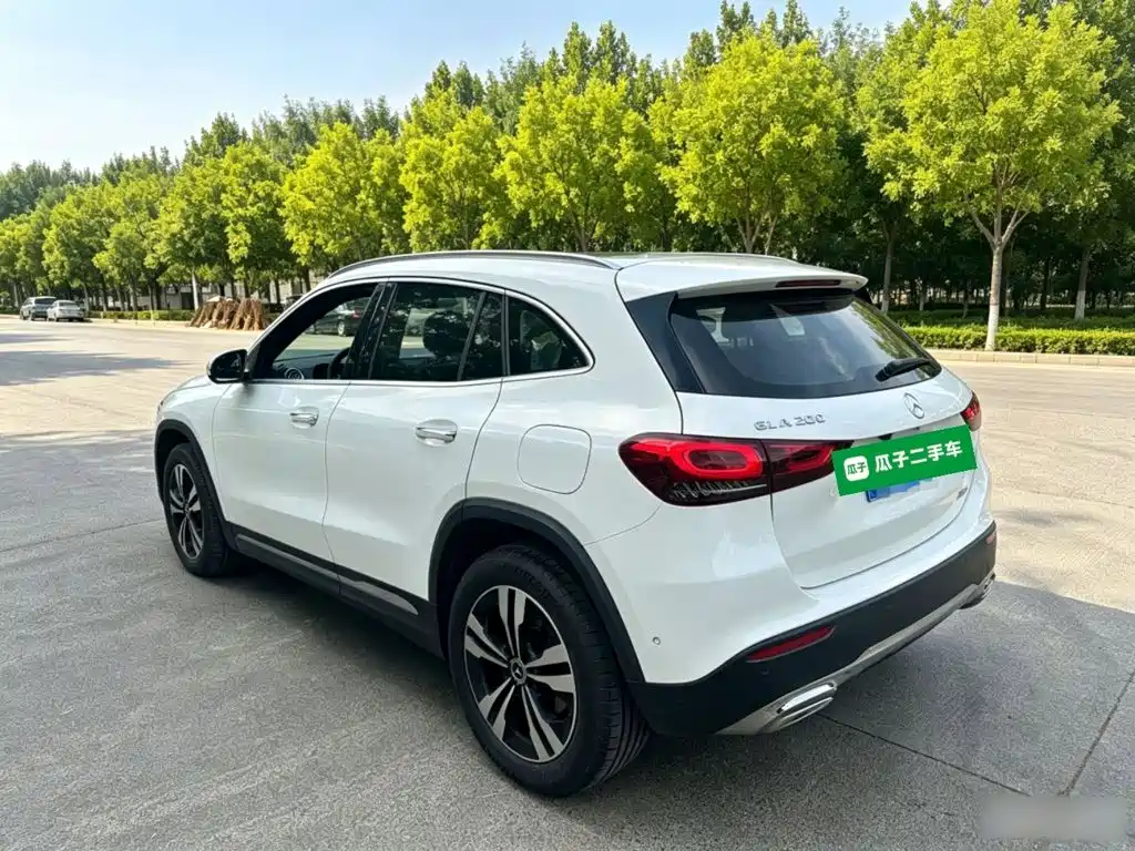 Mercedes-Benz GLA 2021